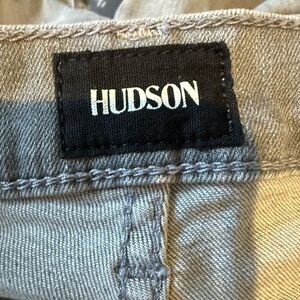 Like new Hudson Jeans Krista Super Skinny in Gray size 28
